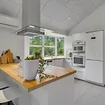 Three-bedroom In Casa vacanze