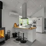 Three-bedroom In Casa vacanze *