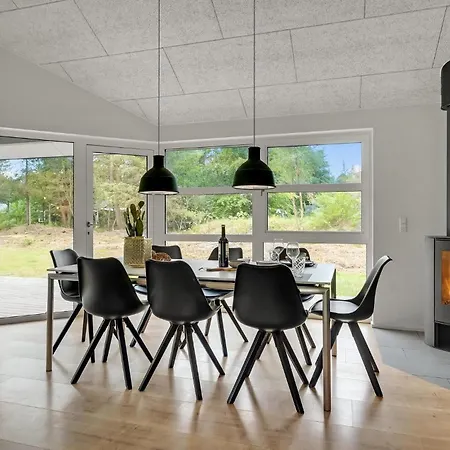 Дом отдыха Three-bedroom In