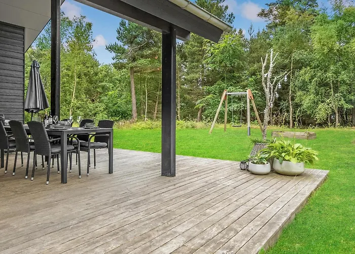 Three-bedroom In Nyaraló *